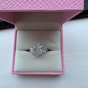 Elegant Silver Diamond Ring